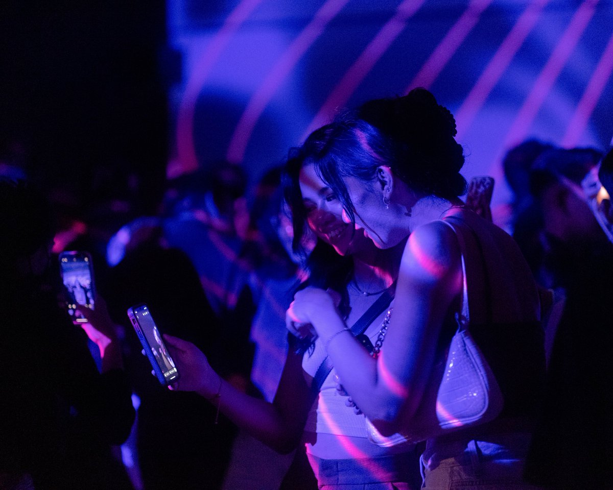 wearefilamen's tweet photo. If you saw this tweet, this is your sign to come here with your partner, family or friends and feels the immersive experience!!
#immersio #mediaarts #newmedia #projectionmapping #interactiveinstallation #lightsinstallation #lightfestival https://t.co/841XCQjqNT