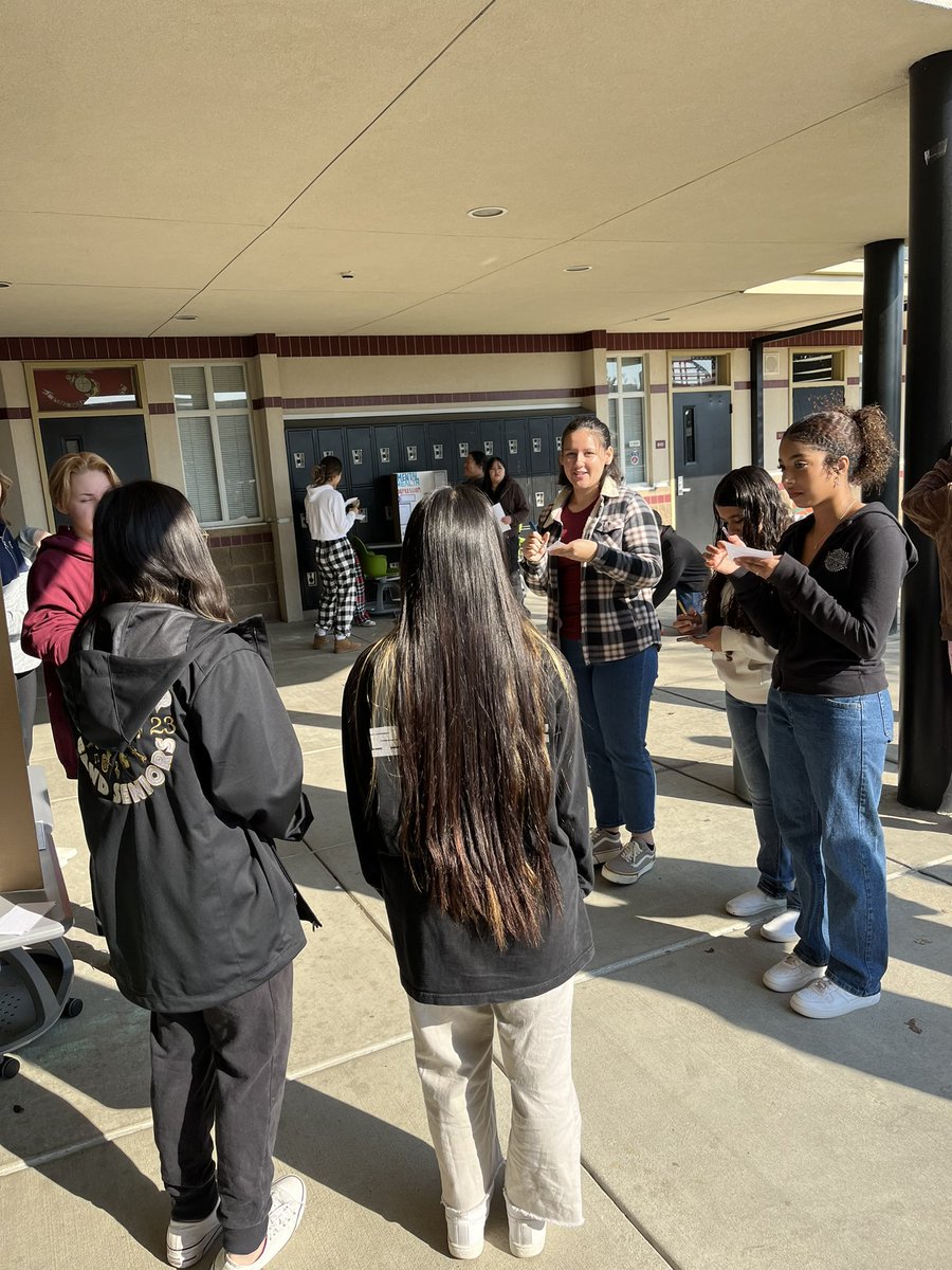 Ms. SnyderBCHS tweet media