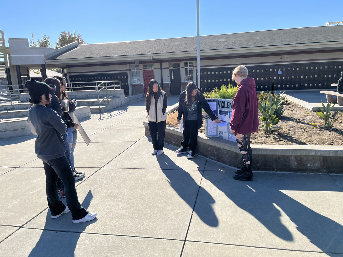 Ms. SnyderBCHS tweet media