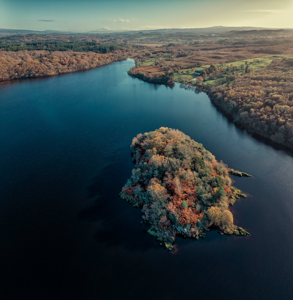 EdSligo's tweet photo. here it is in a more recognisable form. Not much room for 9 bean rows here I'm afraid, you'd have to chop down some trees first Mr Yeats. This is one of my newly uploaded images on Failte Ireland's content pool #sligoliveinvestvisit #sligo #inishfree #lovesligo https://t.co/N8BZYPFw0Q