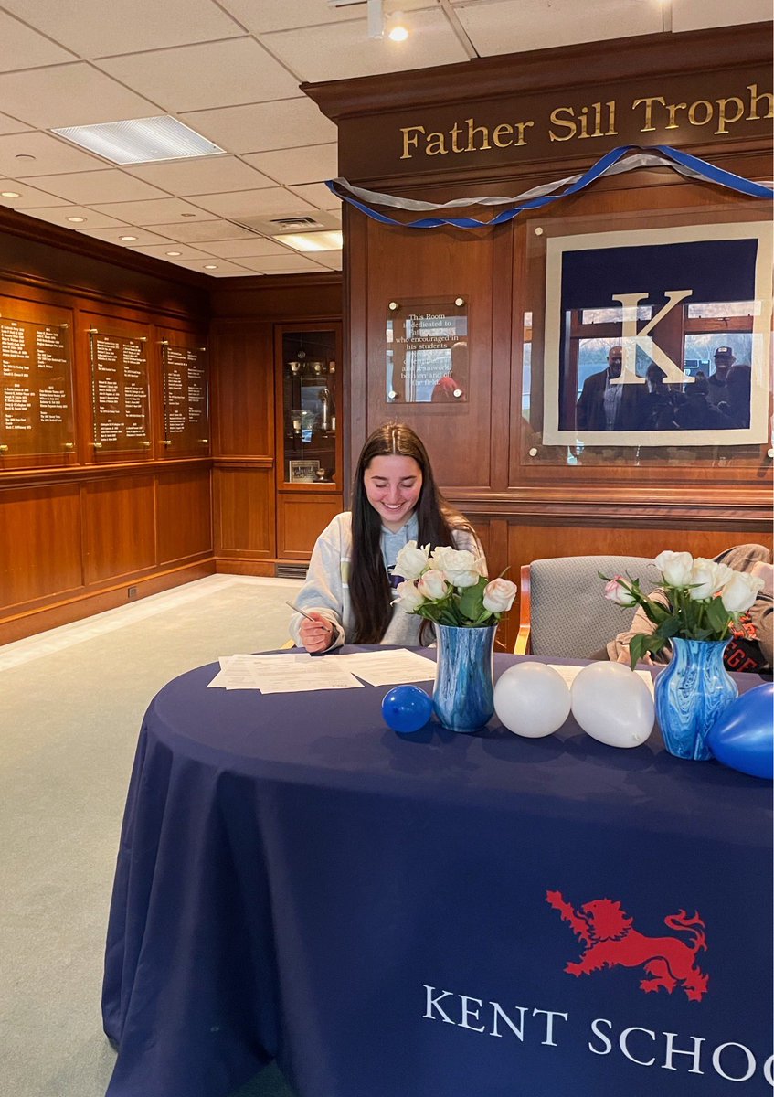 rubyqsantos's tweet photo. It’s official!! Cant wait to be a part of @SMC_wbb 💜💛 Thank you to @GirlsKent for making this day special🤍 https://t.co/C0cQv4AjUc