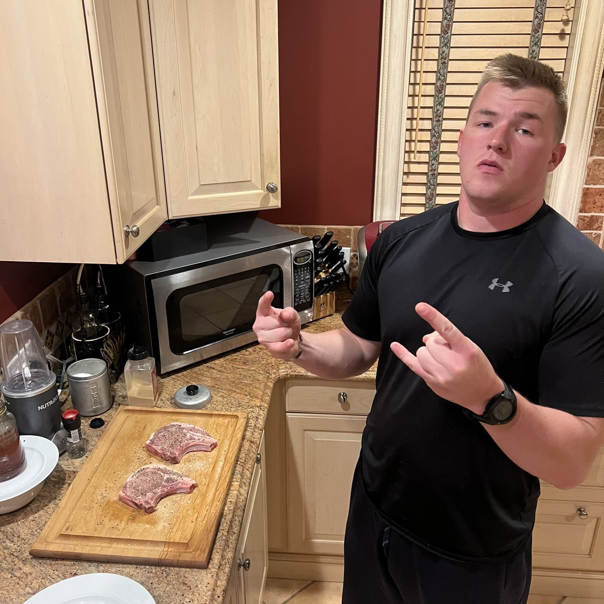 BillyRayTweets's tweet photo. Pork (of the chopped variety) + SPG
#MITCHELLMEN https://t.co/6ACPKDt8L0