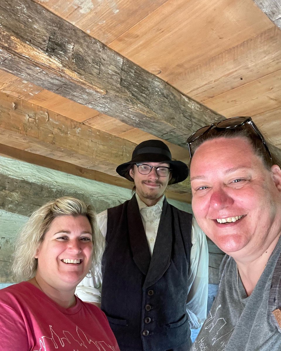 htexplorecle's tweet photo. Listen to our latest episode at https://t.co/2jTU6z4ltQ. We had a great time @HaleFarm talking to Andrew! @podcollector @ThePodSpotter @podcastday @FindThatPod @TheCLE @ClevelandMag @ClevelandScene @spotifypodcasts @ApplePodcasts @googlepodcast @HSWPodcasts https://t.co/embiUbqbSu