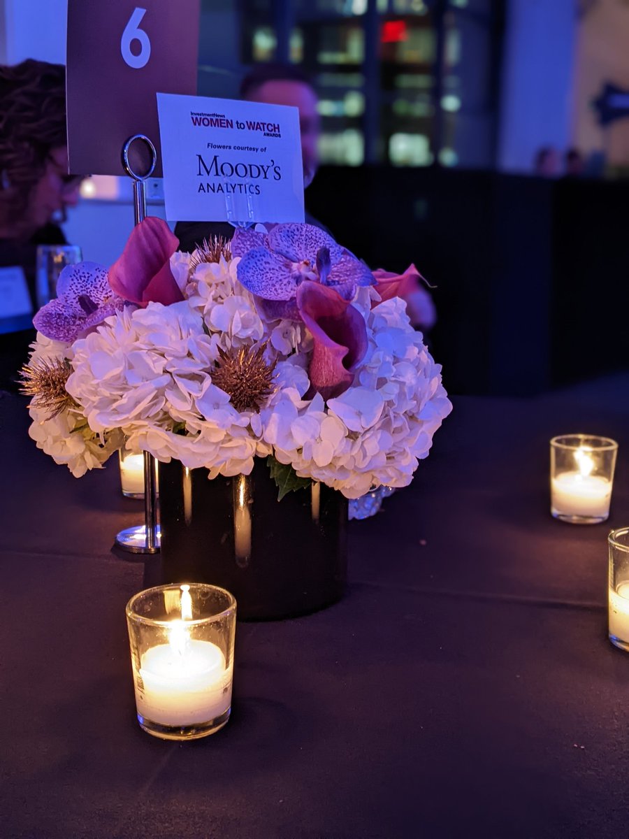 AndesWealth's tweet photo. You know this is a women's event when you see an abundant display of flowers and candles. #INW2W  @investmentnews https://t.co/V74XYN1AiA