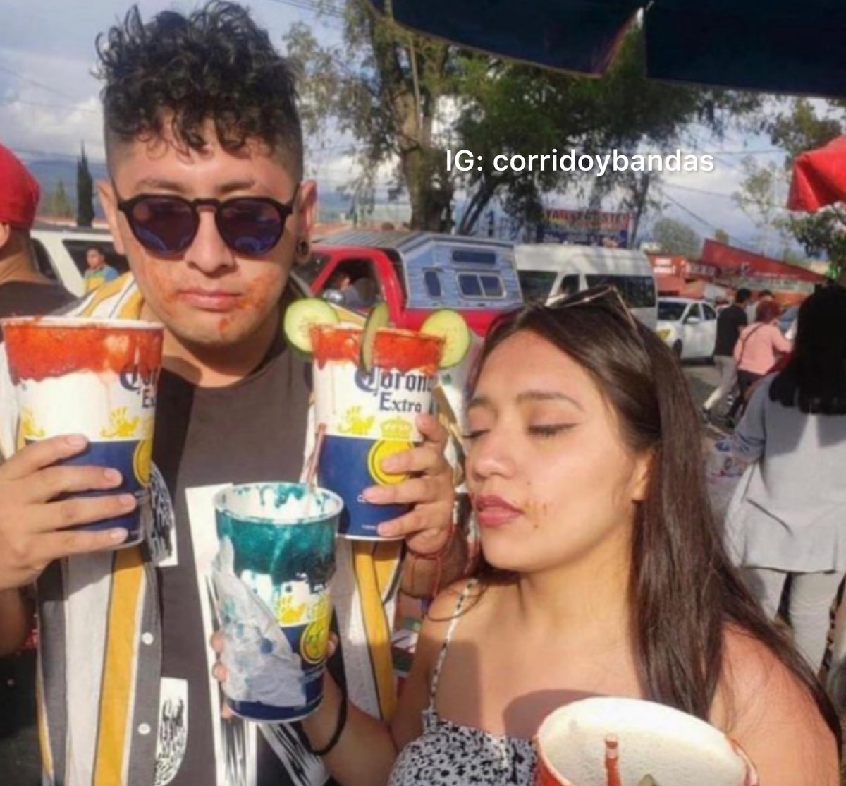 Mi jefa: ojalá la novia de mi hijo le quite lo borracho.
Mi novia: