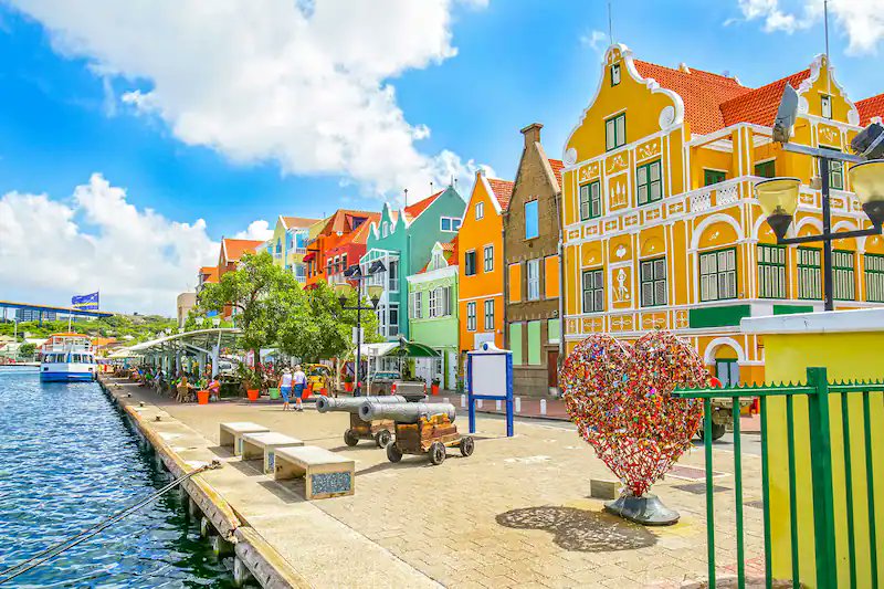 Berhenti sejenak mengingat kembali kenangan 2 Minggu yang singkat,
20 April 2022 in Curacao,
Menikmati indahnya alam ciptaan Tuhan. Just be calm and never give up.