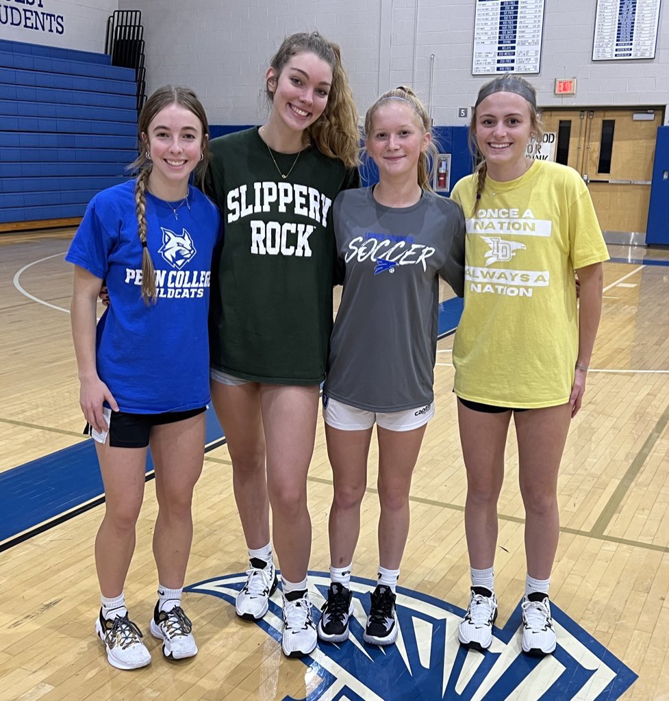 LDGB's tweet photo. To celebrate the last open gym of 2022, we did a team scavenger hunt and our 
#LDGB🏀 Combine! Congrats to our Combine winners: Lilli (bench press), Shannon (vertical jump), Janae (shuttle run) &amp; Avery (lane agility) and to our winning scavenger hunt team! #readyforfriday 💙🤍 https://t.co/rainoQeFwH