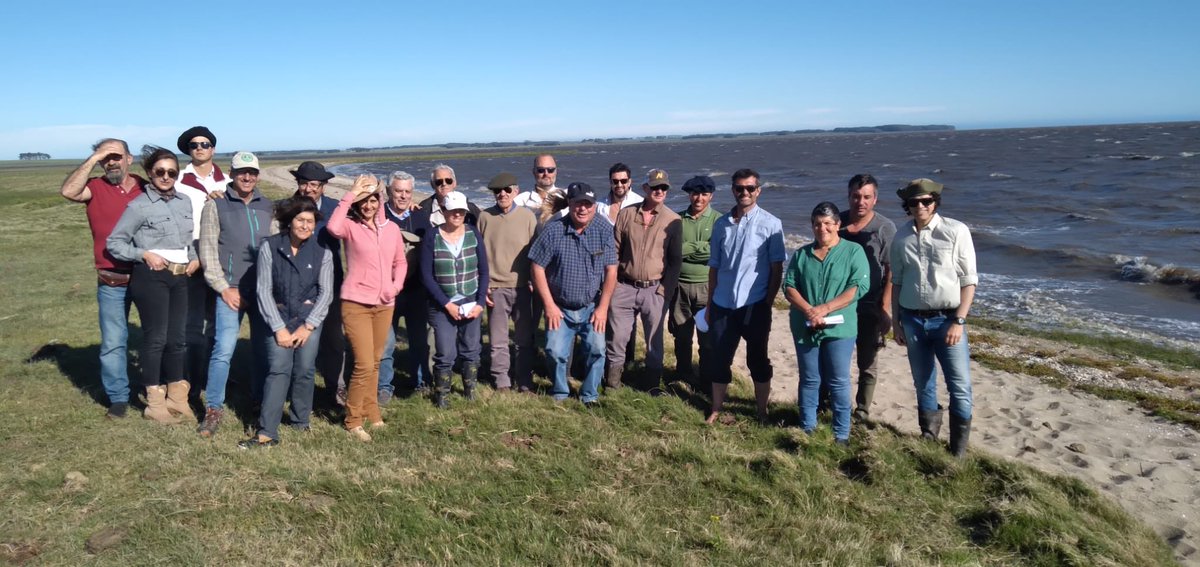 Taller en el laboratorio en convenio con lagunas costeras, gracias Jorge Oribe y familia, a todos los organizadores y a los productores!!! ⁦<a href="/PlanAgro/">Plan Agropecuario</a>⁩