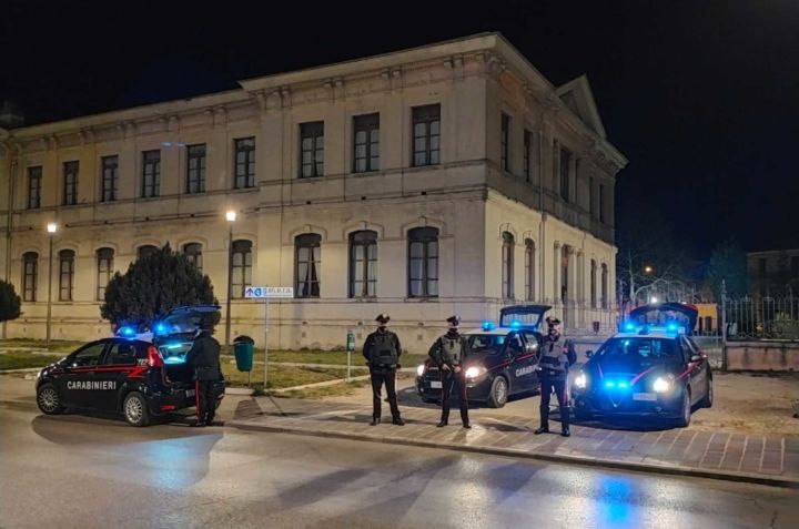 Umbertide, operazione antidroga dei carabinieri: 3 pusher arrestati e 6 indagati umbriadomani.it/citta-di-caste…