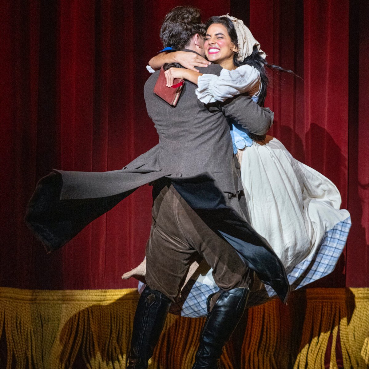 "Cinderella" closes in a week! Don't miss this family-friendly production that has been hailed by <a href="/operatattler/">Charlise Tiee</a> as "Sparking. Charming!" and "unapologetically beautiful and vastly entertaining" by Operaville. Performances run thru Nov. 27, with single tickets as low as $55.