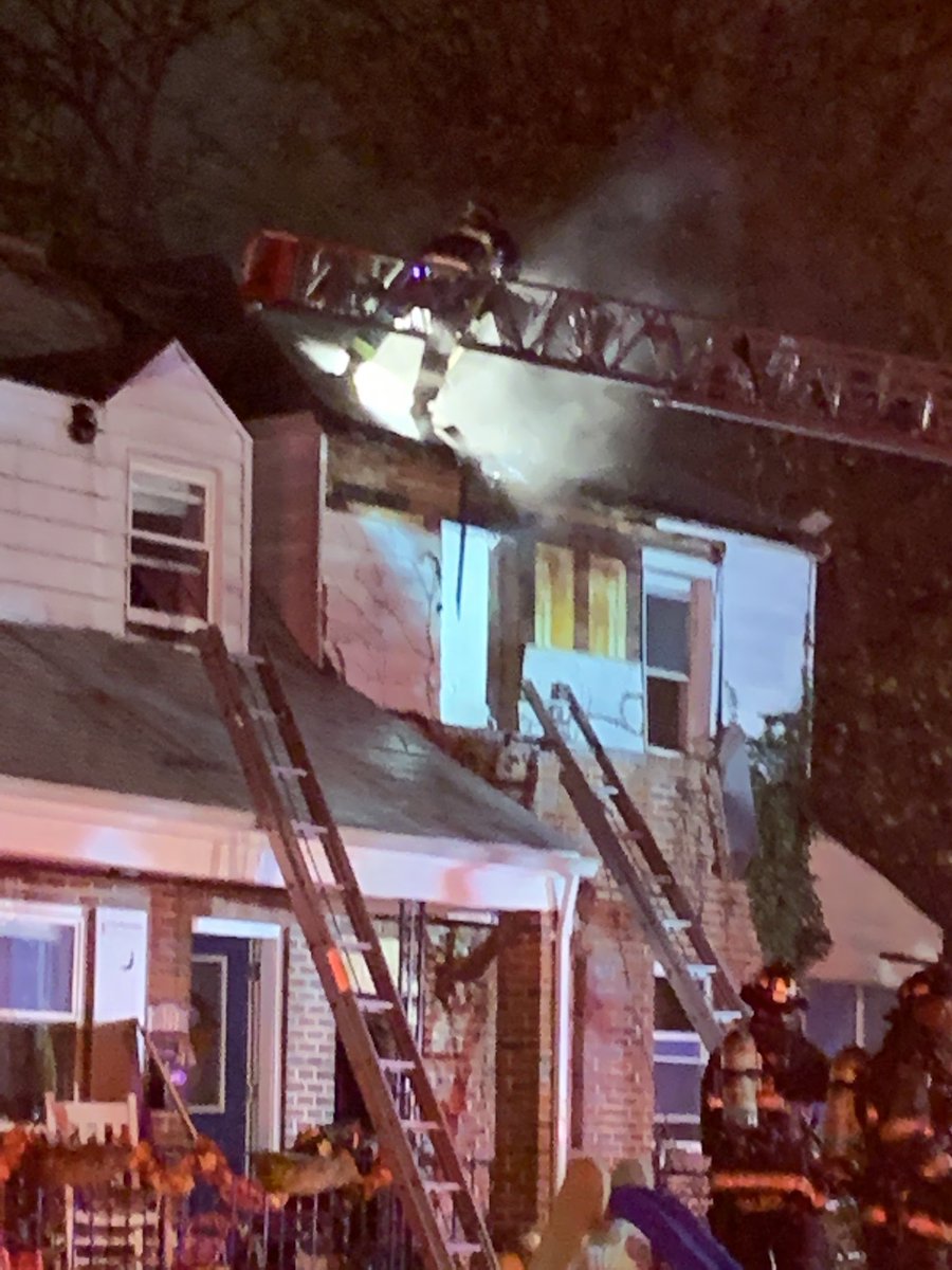 dcfireems's tweet photo. Working Fire Dispatch 300 block 34th St NE. Had fire 2nd floor &amp; attic 2 story vacant end row dwelling. Visible fire knocked down. Checking for extension into adjacent occupied home. No injuries reported. #DCsBravest https://t.co/jBvjB7gru7