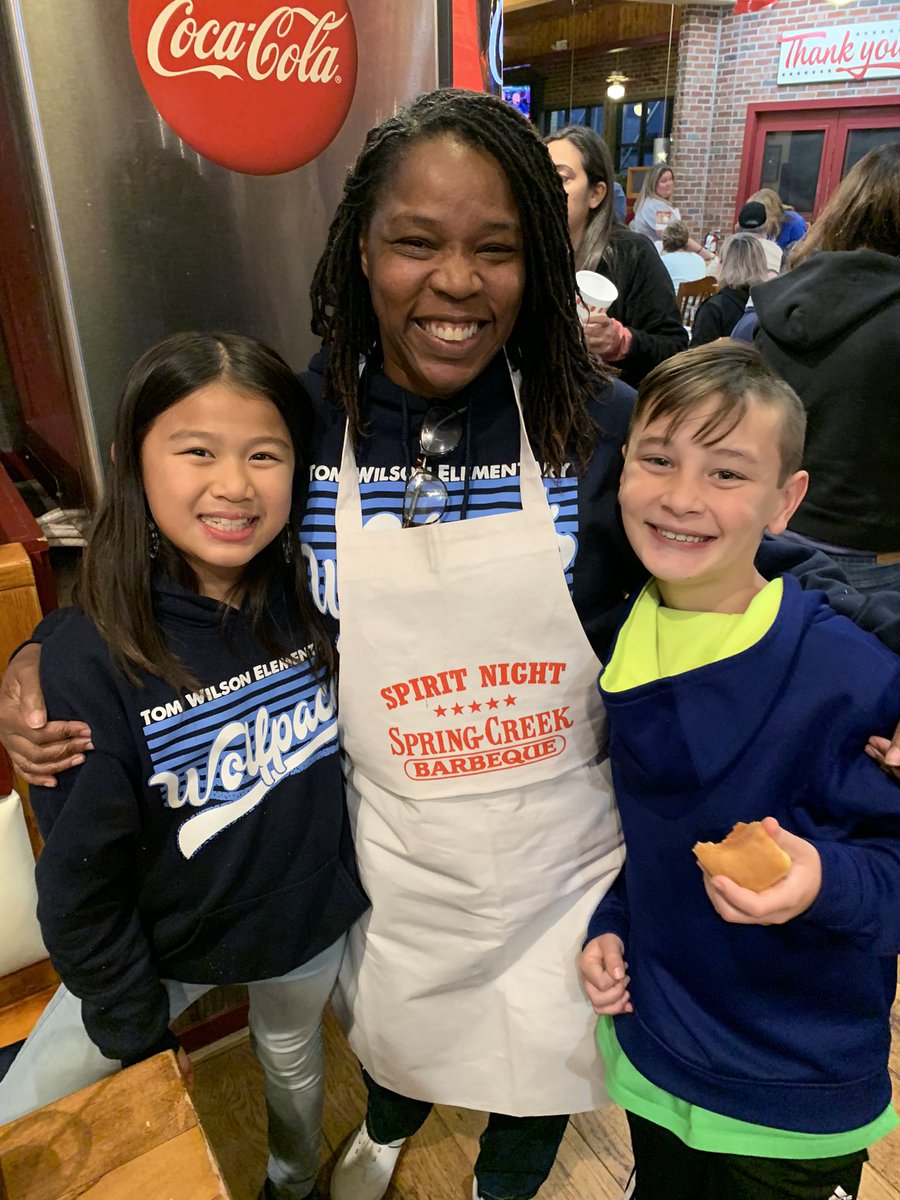 This magical lady served us some hot fresh rolls tonight at Spring Creek spirit night. <a href="/TWEHowl/">Tom Wilson Elementary</a> <a href="/MrsAdamsRomayne/">Romayne Adams</a> <a href="/SpringCreekBBQ/">SpringCreekBarbeque</a> #twehowl