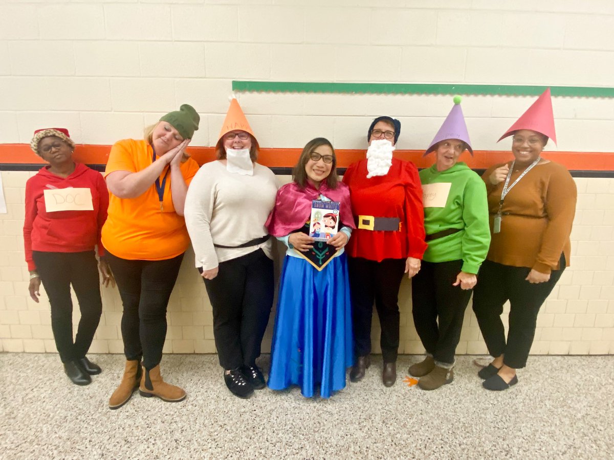 It’s Storybook Character Day!! Our teachers and students did a great job with their costumes! #AEW2022 #nnpsproud