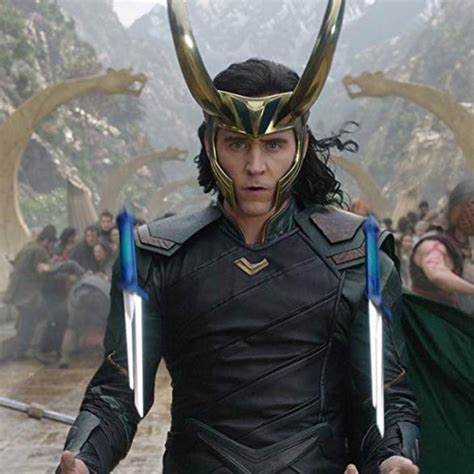 PassepR's tweet photo. @elena_alcina Creo que la pregunta es más bien que crush no he tenido xD. Mi último crush es Karma Akabane 🗡️❤️ y uno de mis mayores crush de los últimos años es Loki 🐍💚. Pero en la lista es larga. https://t.co/lwAEemDAOw