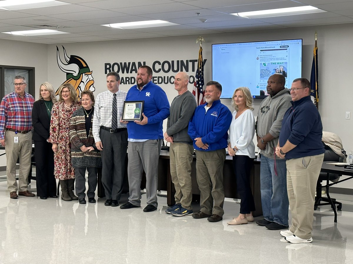 EdnaSchack's tweet photo. Rowan County Schools highlighted Family Engagement Week at School Board meeting. All schools are welcoming families in many ways. High school presented with Family Friendly School recognition. #KyFamEngage22 #RCLeads https://t.co/KShXOYkNb5