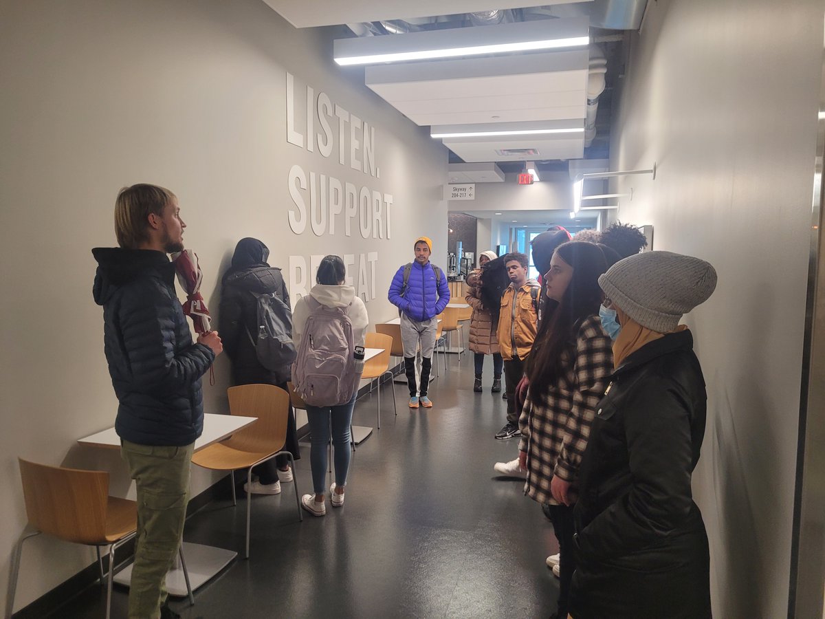 196Multilingual tweet media