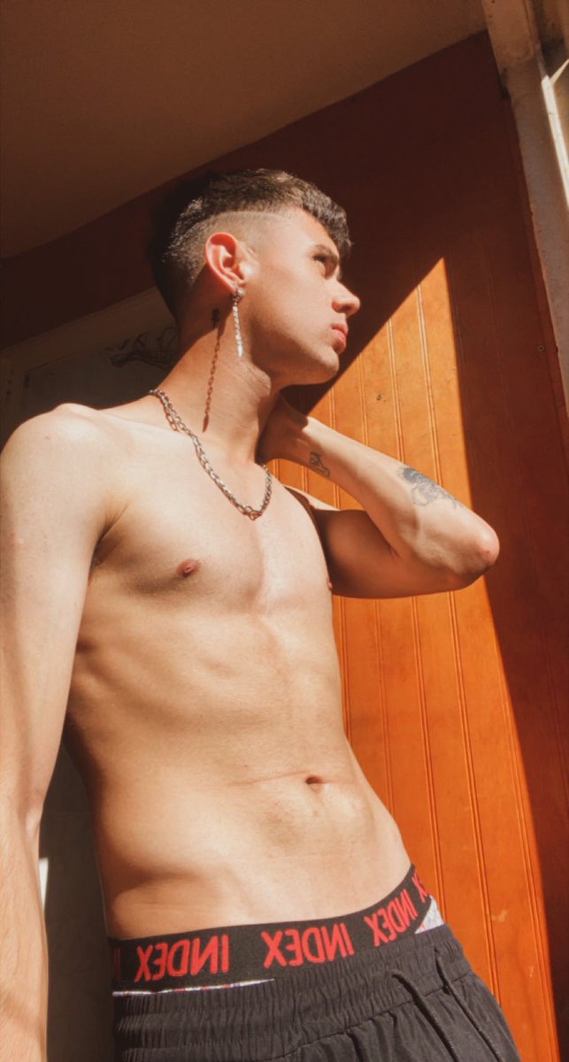 a60milpesoos's tweet photo. antes del gym// después de 3 meses 🥹🥹🥹 cada vez menos flaco https://t.co/1Ca3drWFCZ