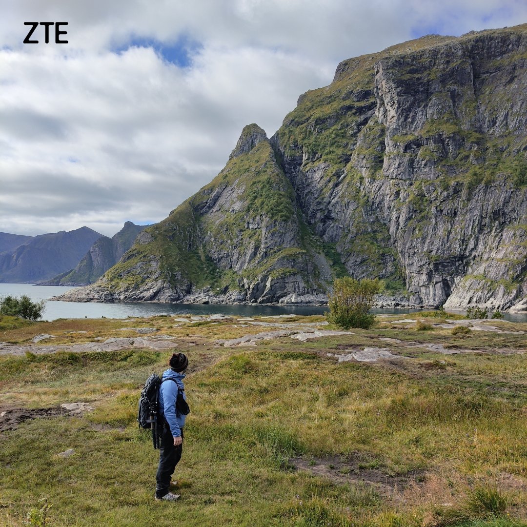 Where would you like your next #holiday to be?

❤️ mountain 
🔁 seaside

#ShotOnZTE Axon 40 Ultra by @teodcorbo (IG)