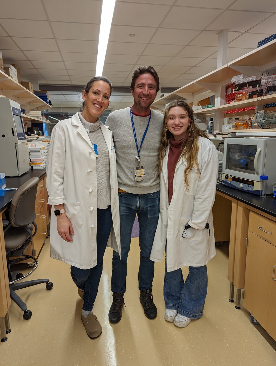 LovelandPaths's tweet photo. Ella Hollander is doing incredible work during her internship in health science with @marcusoria and Kristen Kampen at @CincyChildrens! What an incredible opportunity! @LovelandTigers @LovelandCounsel @Loveland_HS https://t.co/MzGpEr67ZW