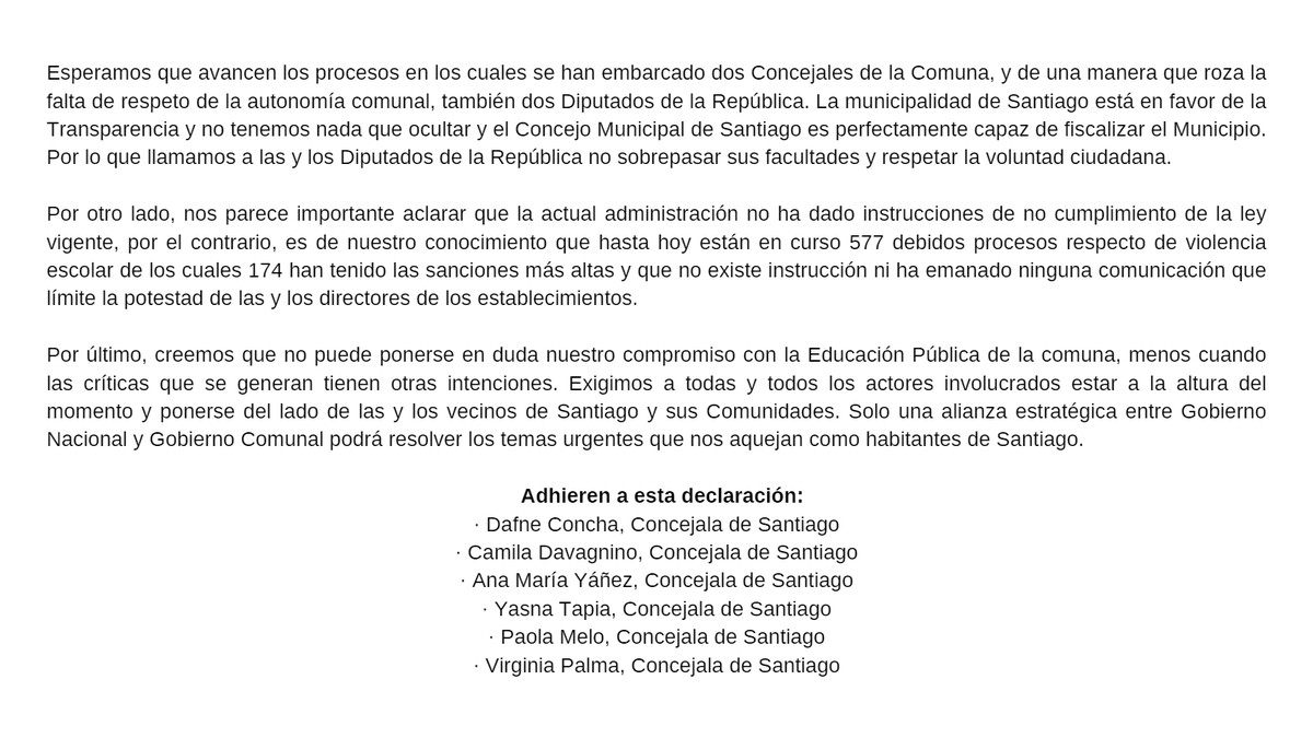 ana_maria_yanez's tweet photo. Ya lo he dicho. La educación pública se defiende, construye y trabaja día a día. Aquí declaración de concejalas de la comuna de Santiago ante la utilización política de un grupo de personas por los problemas que se viven en liceos de nuestra comuna. Palabra de profe 😉. https://t.co/5jJH6KakGW