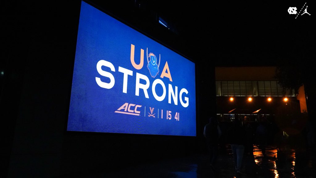 GoHeels's tweet photo. 📍 Dean E. Smith Center 🧡💙 https://t.co/duOe5E5Ac6
