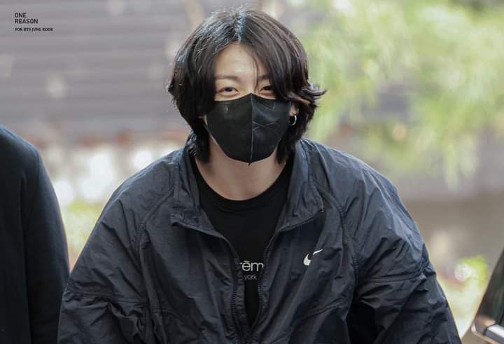 moethuzar99's tweet photo. Hello @TwitterSupport! 
@Daily_JKUpdate @ProtectJK0901 @JungkookAsia__ @fundsforjk @jungkookradio didn’t violate any Twitter rules but they wrongly got suspended. Please look into this and soon as possible. Thank you. https://t.co/b6wzhKDpag