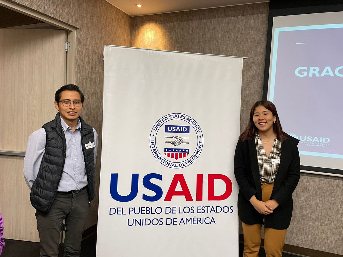 📍Hoy participamos en el Foro: Participación de la juventud en la comunidad, la gobernanza local y la política, organizado por <a href="/USAIDPeru/">USAID/Peru</a>.

Un primer espacio que congregó a jóvenes de diversas organizaciones juveniles de forma presencial bajo el liderazgo de <a href="/ScottLWarren/">Scott Warren</a>.

[1/2]