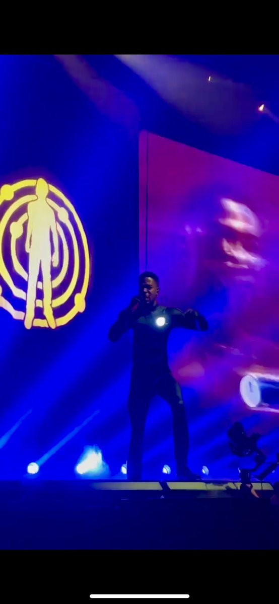 chegfx1's tweet photo. love. 🪐❤️

.@KiDCuDi https://t.co/4LMqrJwdsS