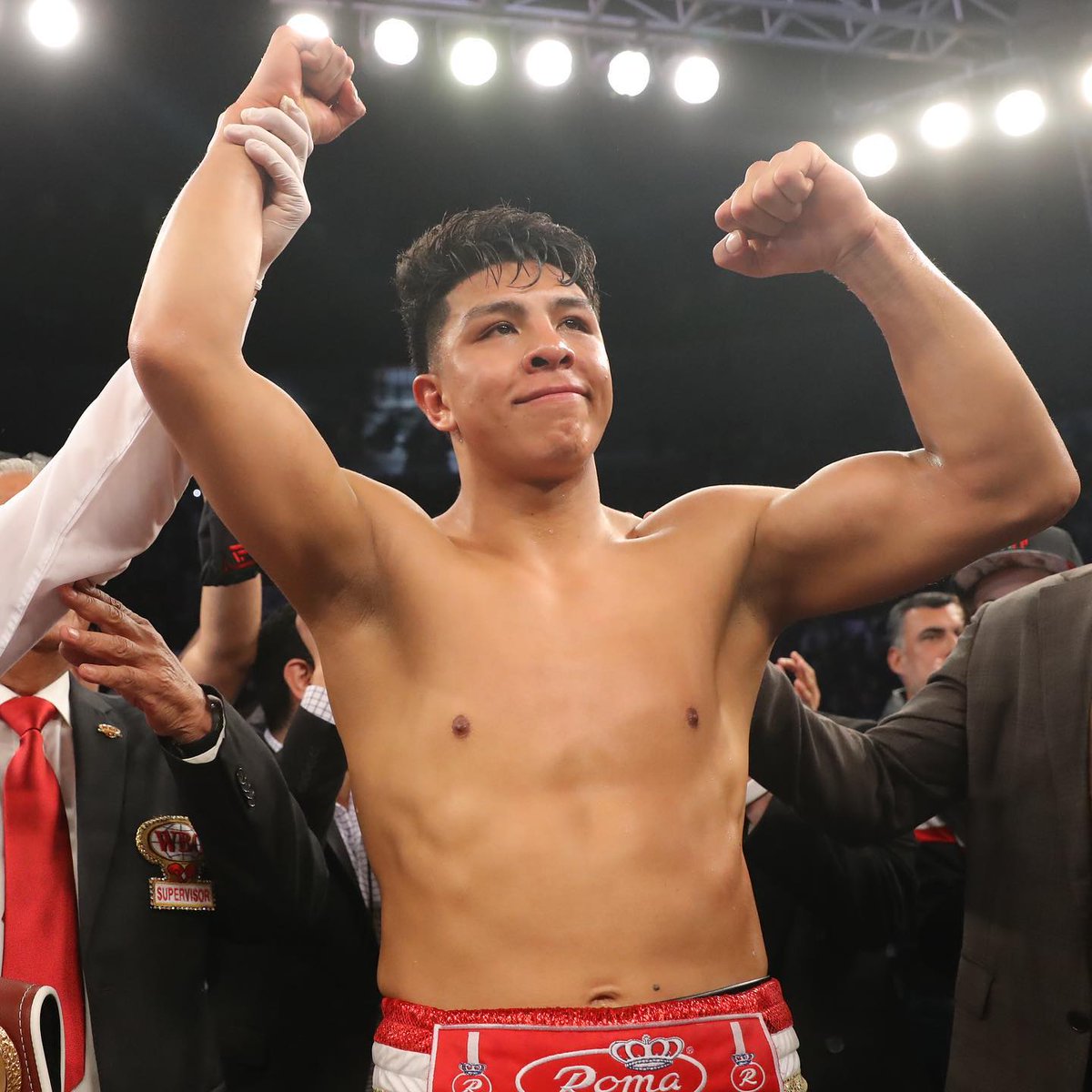 RINGTMXTELCEL's tweet photo. Nuestros becarios @jaimemunguia15 y 𝐃𝐢𝐞𝐠𝐨 "𝐀𝐳𝐚𝐛𝐚𝐜𝐡𝐞" tendrán acción el sábado en Guadalajara. 🤜💥🤛👊🥊

👉Los detalles 😉
📌 https://t.co/GD0tWFZUmL

#AzabacheTorres #GonzaloCoria #Guadalajara #JaimeMunguía #Jalisco #PesoLigero #PesoMedio #RingTelmexTelcel https://t.co/W9vkYFs9b8