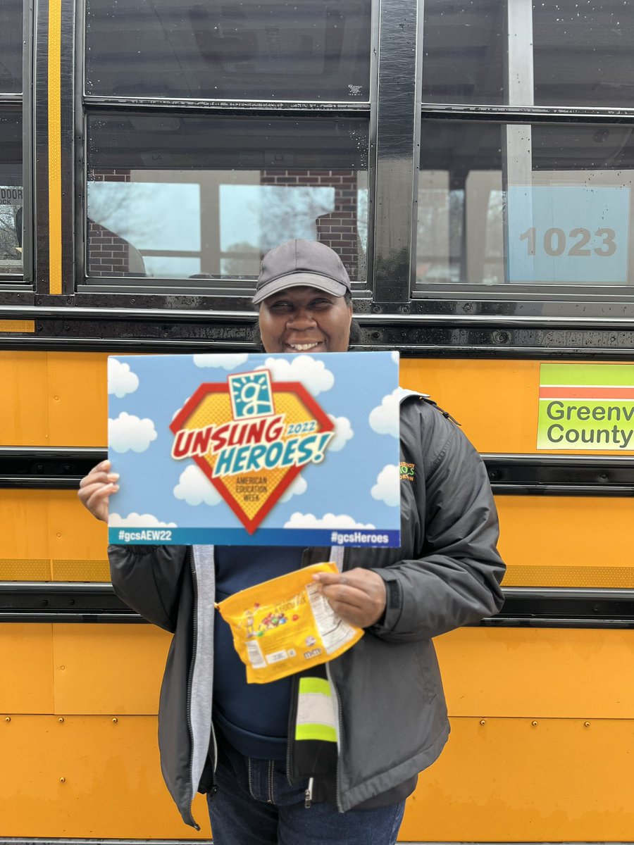 GaieSPerez's tweet photo. Today we celebrated our wonderful bus drivers! Thank you to our Brook Glenn Elementary drivers and the GCS Transportation Department for all you do to keep our students safe and at school every day. #gcsAEW22 #gcsHeroes #AmericanEducationWeek @gcschools https://t.co/SoWDWbsnEp