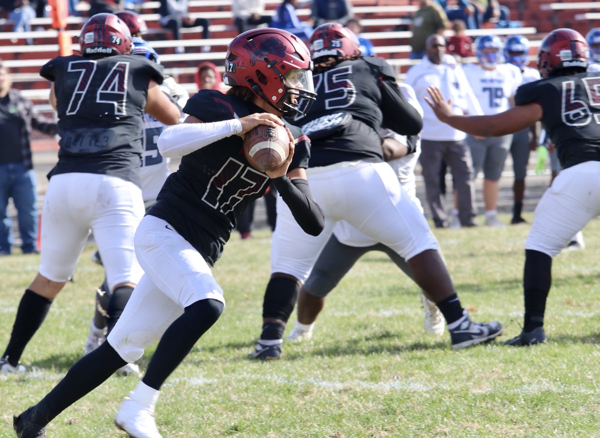EDGYTIM's tweet photo. Class 5A What is your team's biggest strength and biggest question heading into Saturday? My full in-depth look into the 5A Semi's is here https://t.co/aA6j3yPi7C @FootballNaz @SycoFootball @morris_football @PeoriaFootball @ThorntonDeuce @SamReddinger @__justintaylor https://t.co/CWywH4cMV7
