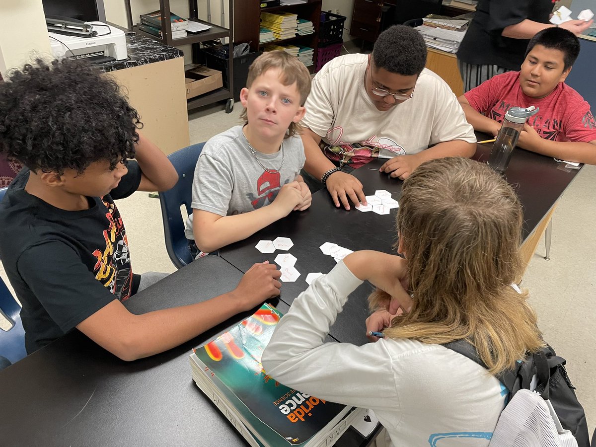 TreuliebT's tweet photo. It’s cool watching teachers try new strategies that you taught them. Ms. Thigpin is rocking some hexagonal thinking in her life science class. #NorthSidePride #ScienceRocks @NMMScolts @chadefrazier @MCPS_Secondary https://t.co/Usaty8N9qO