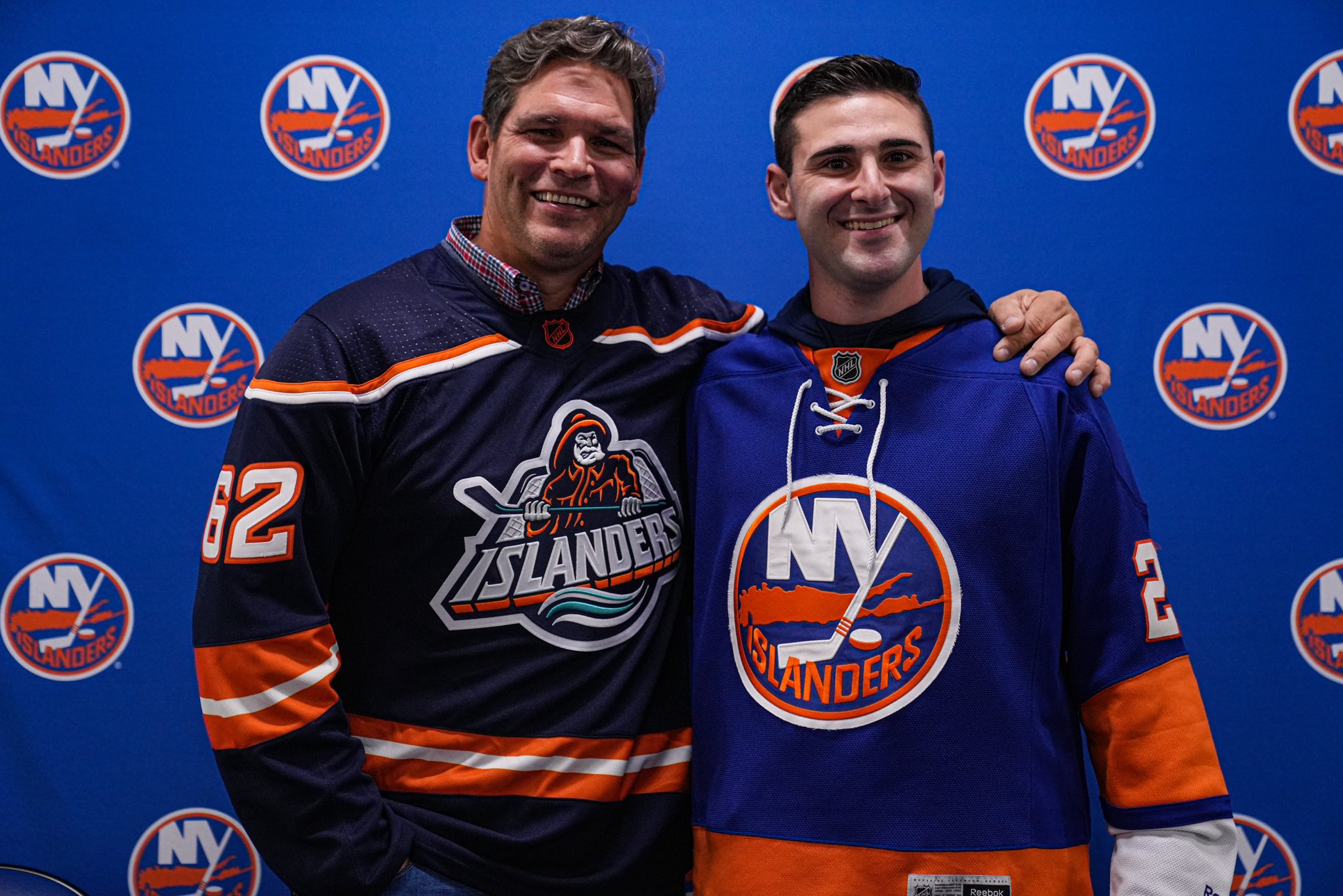 New York Islanders Team Shop in NHL Fan Shop 