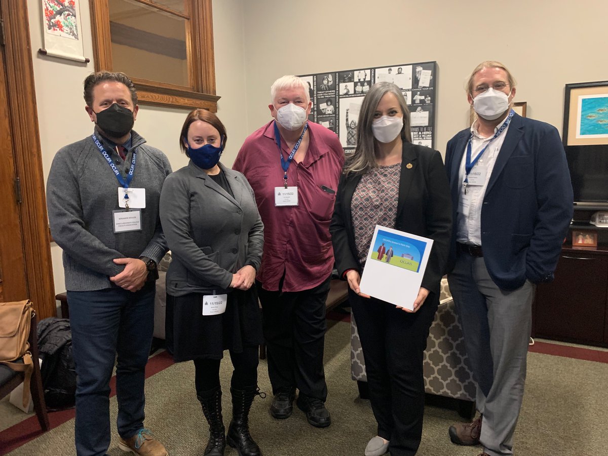 OCUFA's tweet photo. Thanks @jennkfrench for discussing important #onpse issues like Bill 26 and working conditions for contract faculty with us during our Advocacy Day #onpoli https://t.co/64bcY0Gb6x