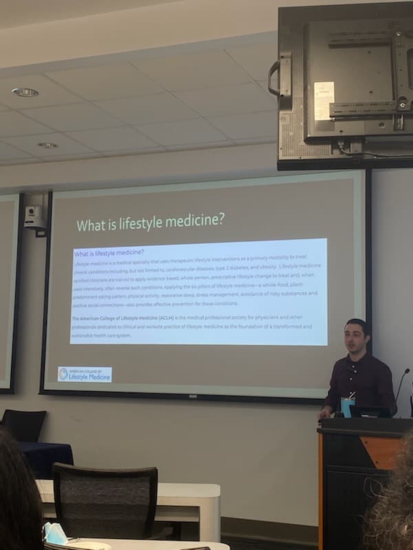Greg_Demirjian1's tweet photo. It was a pleasure presenting at my home institution #FAUMEDSCHOOL a talk on lifestyle medicine and how it relates to the world of radiology! #FAU #MedOwls #futureradres
#aclifemed #lifestylemedicine #aclmtrainees #wfpb https://t.co/Bzh2Z8pbmv