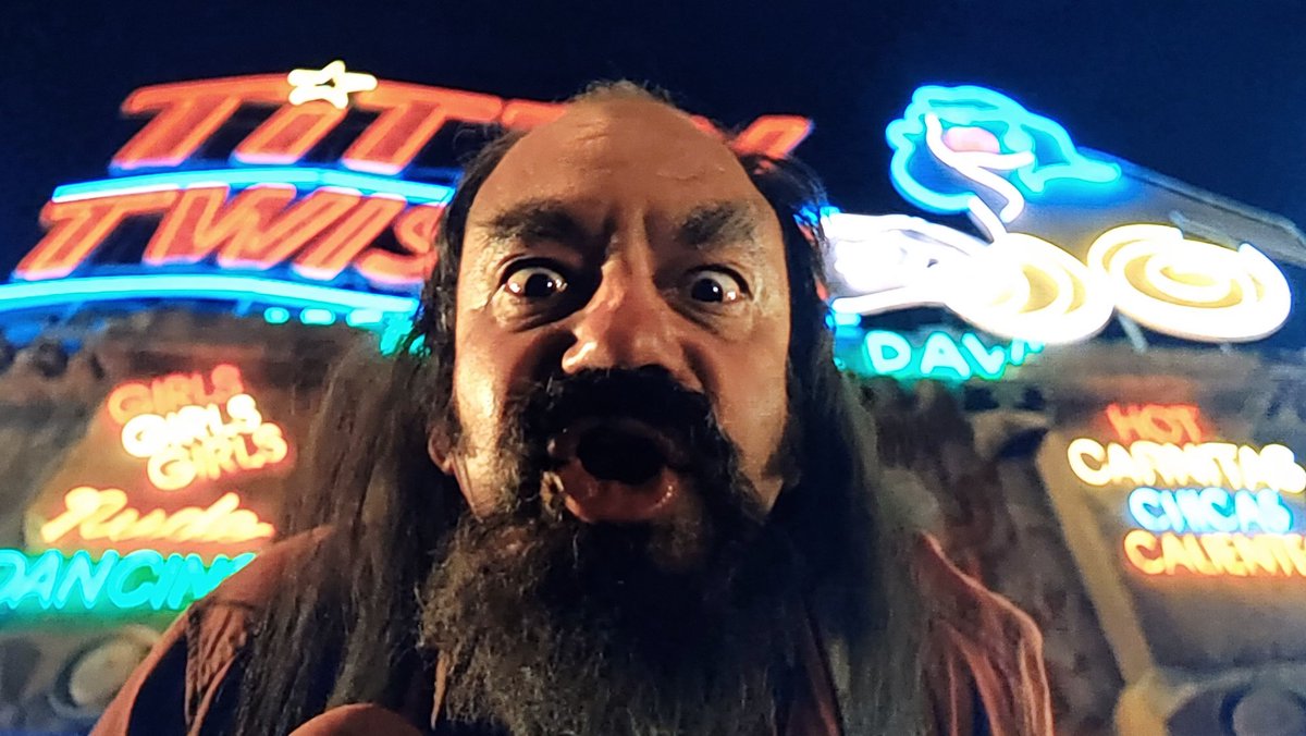 Jonathanstewa's tweet photo. From Dusk Till Dawn
1996 | Rodriguez https://t.co/0eDWBgk9oQ