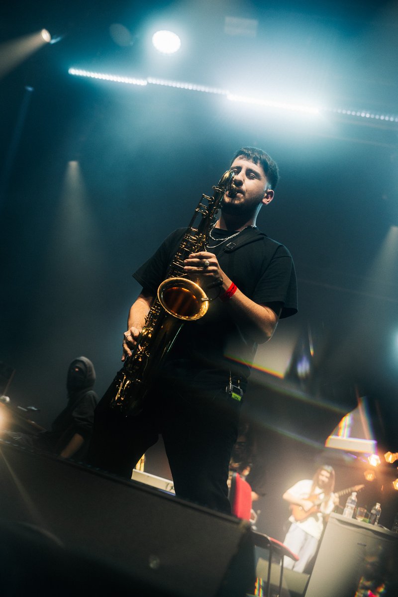 mxieetweet's tweet image. @simon_adavity