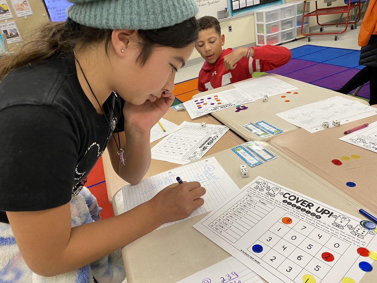 5th graders had a blast at Math Night <a href="/WestchesterElem/">Westchester Elementary</a>! Thanks for coming out 🧮