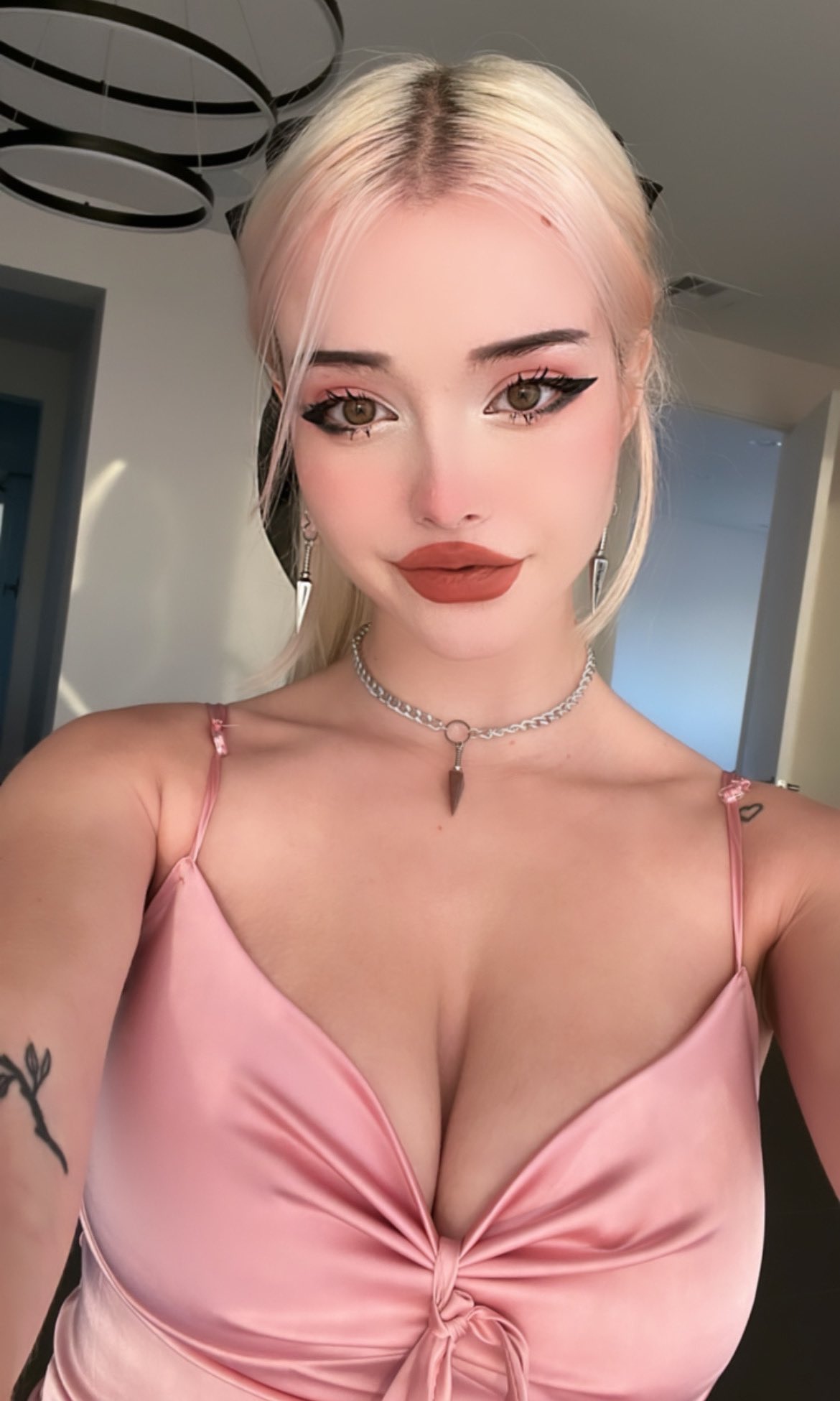 TW Pornstars - Lauren Burch. Twitter. Date night?. 12:48 AM - 16 Nov 2022