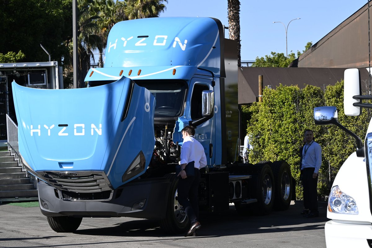 StrategenNews's tweet photo. At Catalyst H2, we have an exciting display of #GreenHydrogen technology featuring Toyota's Mirai, Toyota and Hyzon’s Class 8 trucks, and GKN Hydrogen's metal hydride hydrogen storage. #hydrogen #hydrogenfuelcells #hydrogeneconomy #CatalystH2 https://t.co/PLe28VqdJl