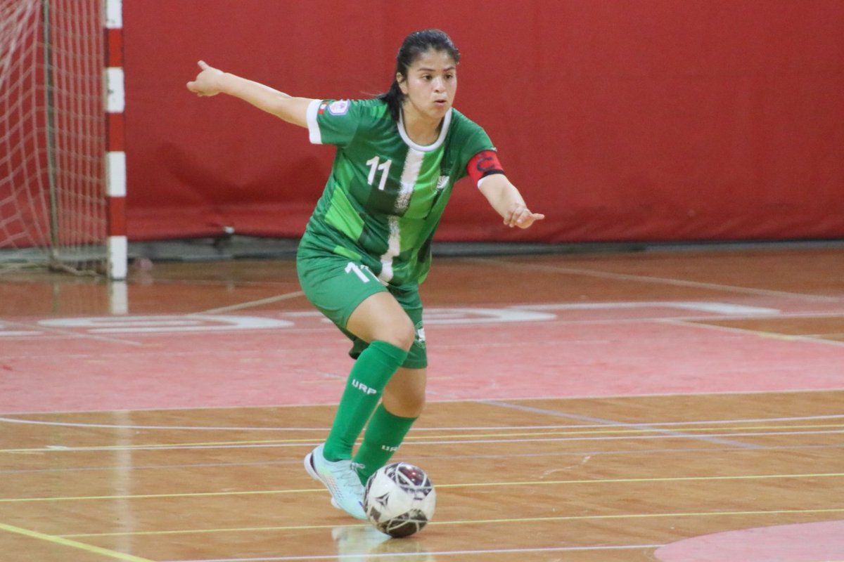 perufedup's tweet photo. ¡A TRES DE LA FINAL! 🍀👌
La #URP 💚 venció 5-1 a la #UTEA 💙 en la fecha 2 de la segunda etapa del campeonato de Futsal damas, válido por la #UniversiadaLima2022 🏆.
Compra tus entradas aquí:
https://t.co/Xu6H2rCfu0
@urpalma https://t.co/MaFMaQSxX6