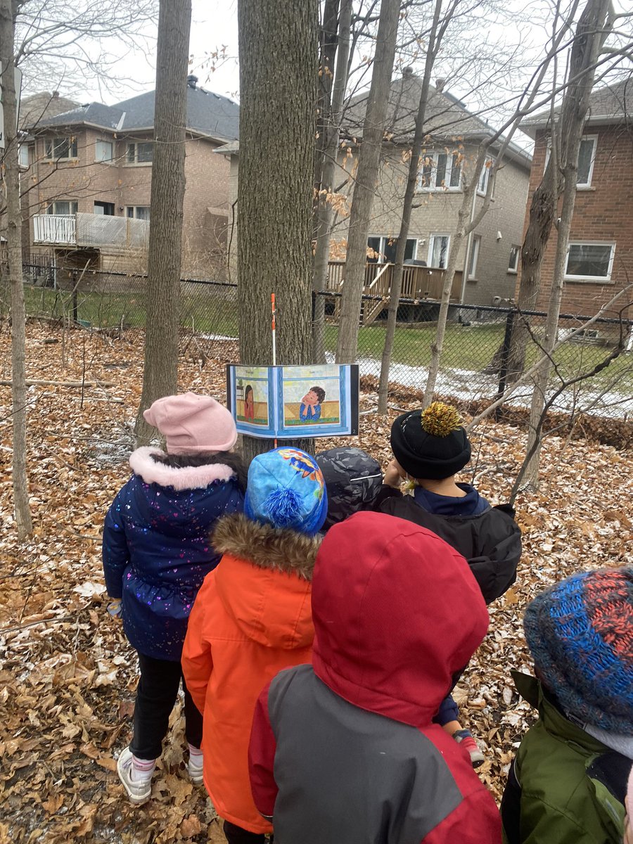 lookintonature's tweet photo. First Story Journey in the forest today!! 🌲 The kids were so excited it was hard to stop them from running to each page along the way. 
This book was a great way to start our learning around poetry. 

#storywalk #literacyoutside #wonderwalkers #outdoorlearning https://t.co/0se0qF7Jtw