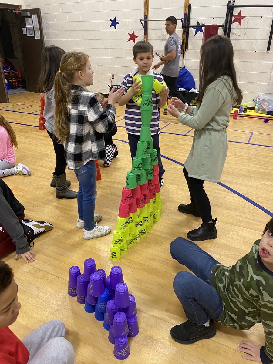 WhittyLibrarian's tweet photo. Whitman Excellent Day Award Winners participating in the Cup Stacking World Record 2022 competition! @mrclarkspe @HerrAndersonWT @MrYueTeach @MsStumpfsStudio https://t.co/aa14mp7KYJ