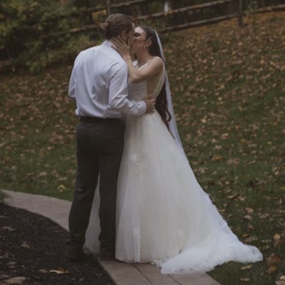 christinabrill's tweet photo. #NewProfilePic https://t.co/2YDykJLfCl