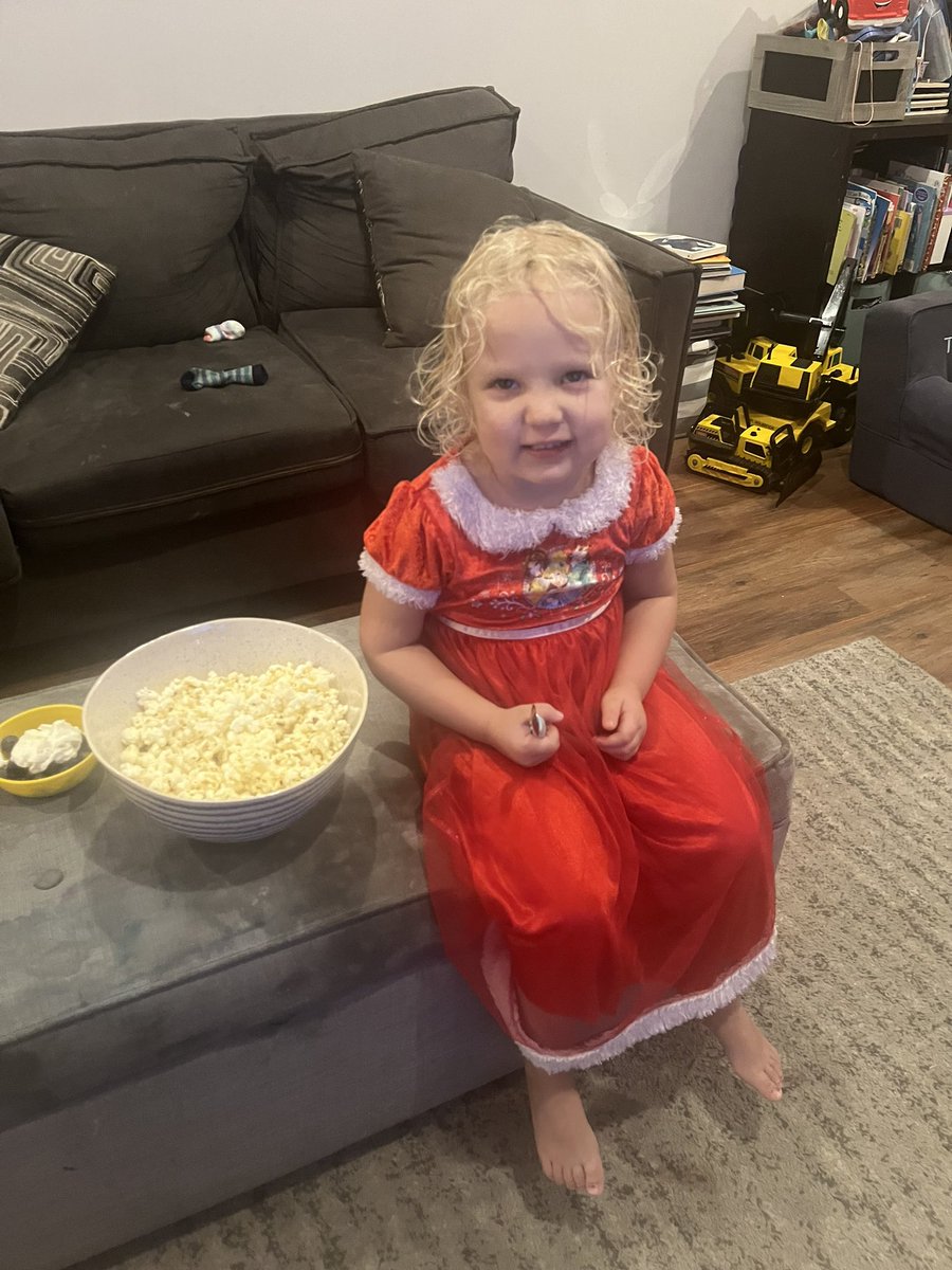 We are ready!! So excited to watch <a href="/ragholson/">Ryan Gholson</a> on <a href="/FoodNetwork/">Food Network</a> #chopped tonight!! #choppedwithgholson #kippbaltimore <a href="/KIPPBaltimore/">KIPP Baltimore</a>