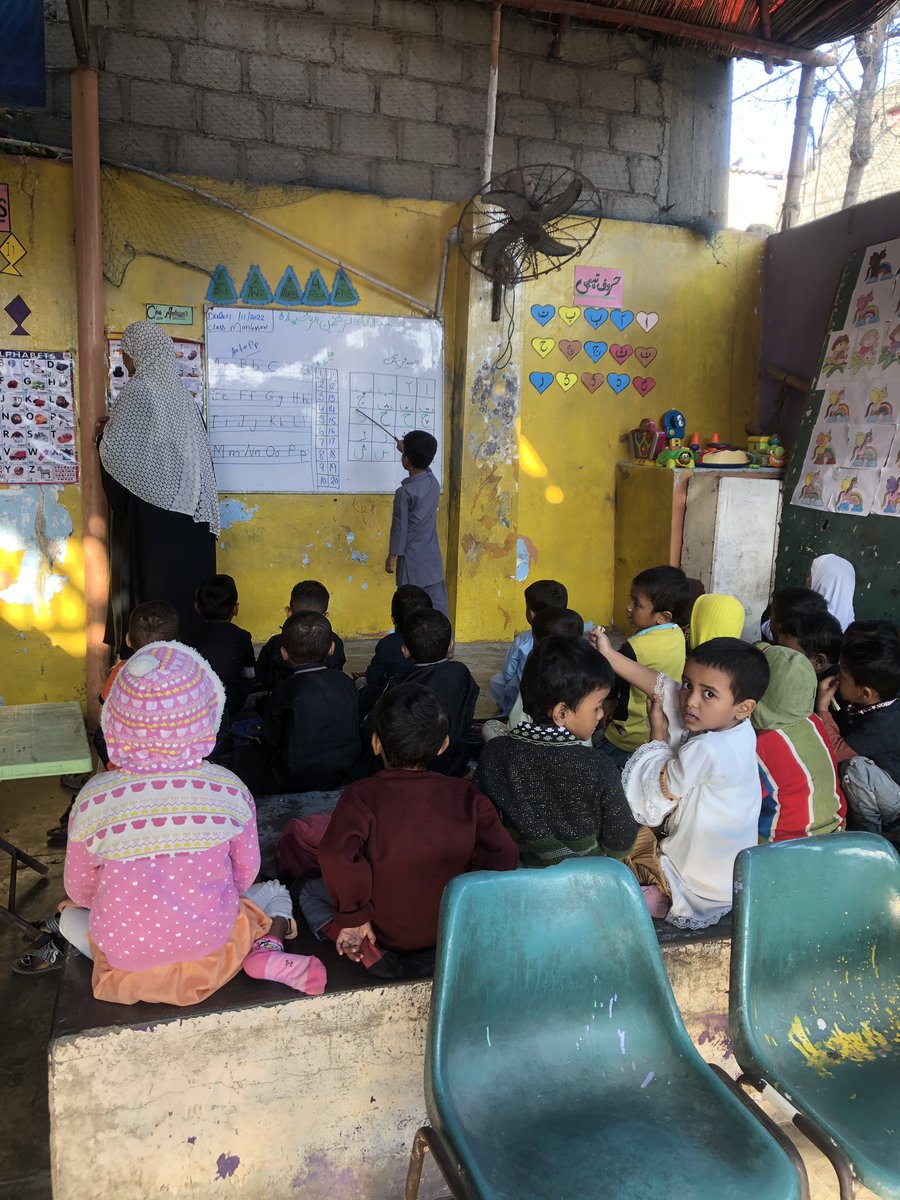 MahimMaher's tweet photo. 🧵Let me tell you a story of 8 bay-forms that would grow up to become CNICs in #Pakistan #Stateless https://t.co/bt4VG89V1b