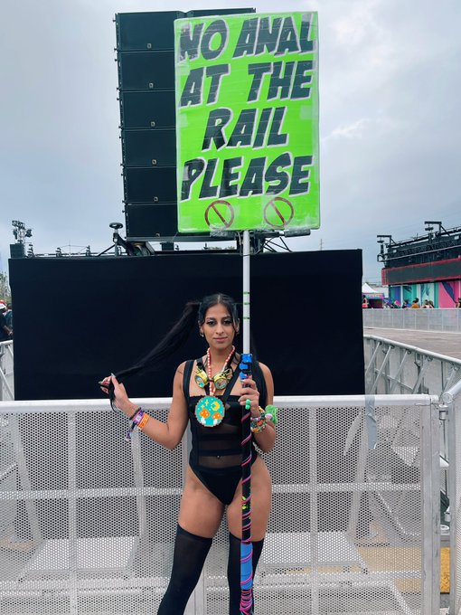 had a beautiful edc weekend🥰🍄🦋😵&zwj;💫 https://t.co/ILb9mwZ7tz<a href="/tag/newprofilepic"class="tags"><span>#newprofilepic</span></a>
