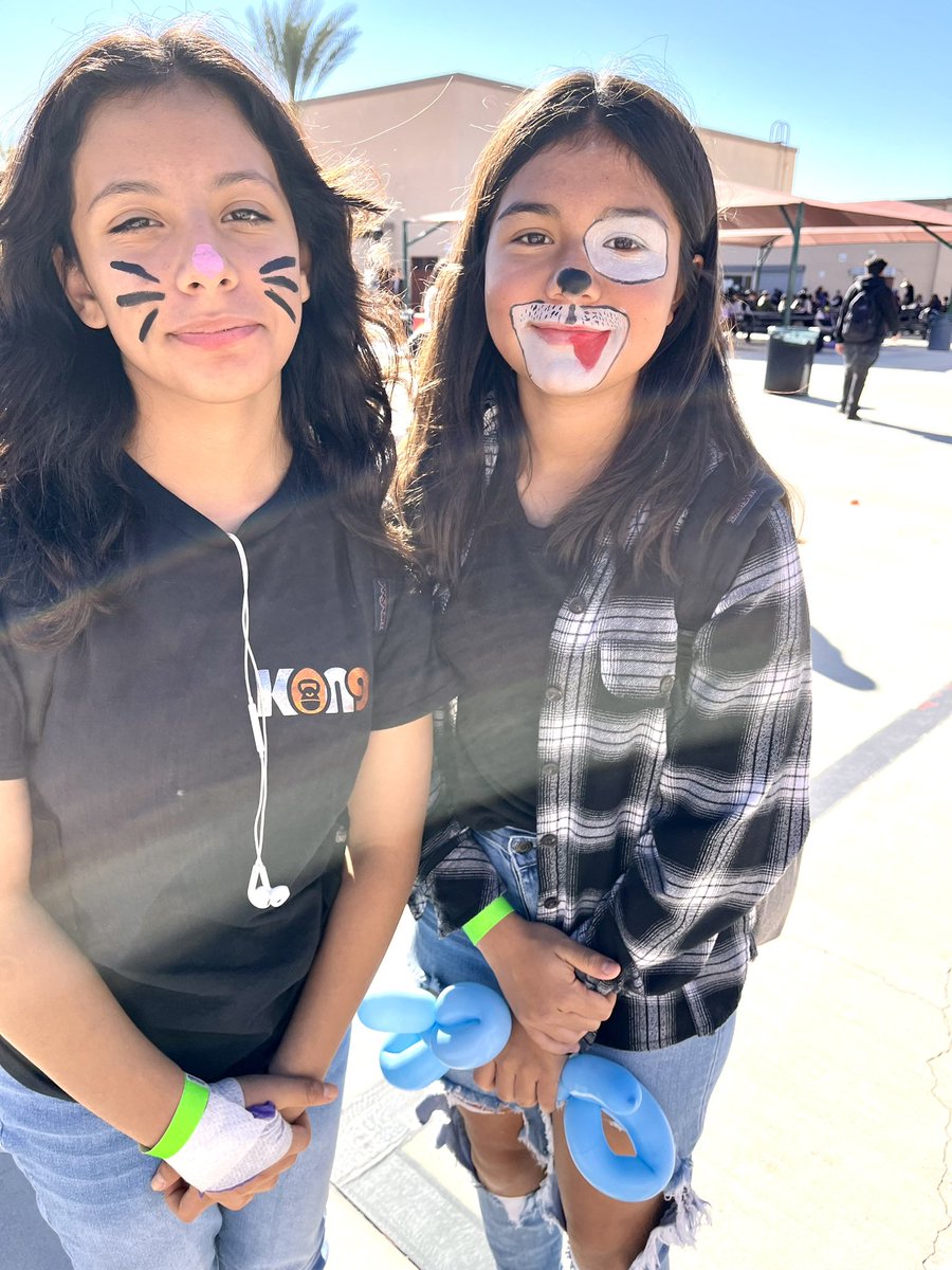 March’s 1st Annual Community Fall Festival was a success! Mavericks and their families enjoyed carnival games, balloon animals, face painting, and much more! <a href="/MarchMavericks/">March Mavericks</a> <a href="/Mr_Gogos_/">Anthony Gogos</a>