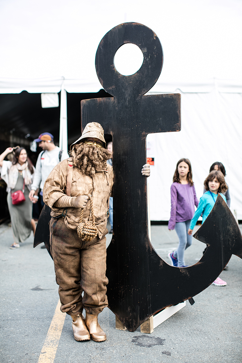 #HFXOysterFest dress code: MARITIME 

Think LLBean Signature mixed with a little Frenchy's thrown in. Get cozy in your favourite fisherman's sweater, wellies and pearls! @feednovascotia will be onsite for coat check! 

Get your tickets today 🦪👇
tickethalifax.com/events/1026444…