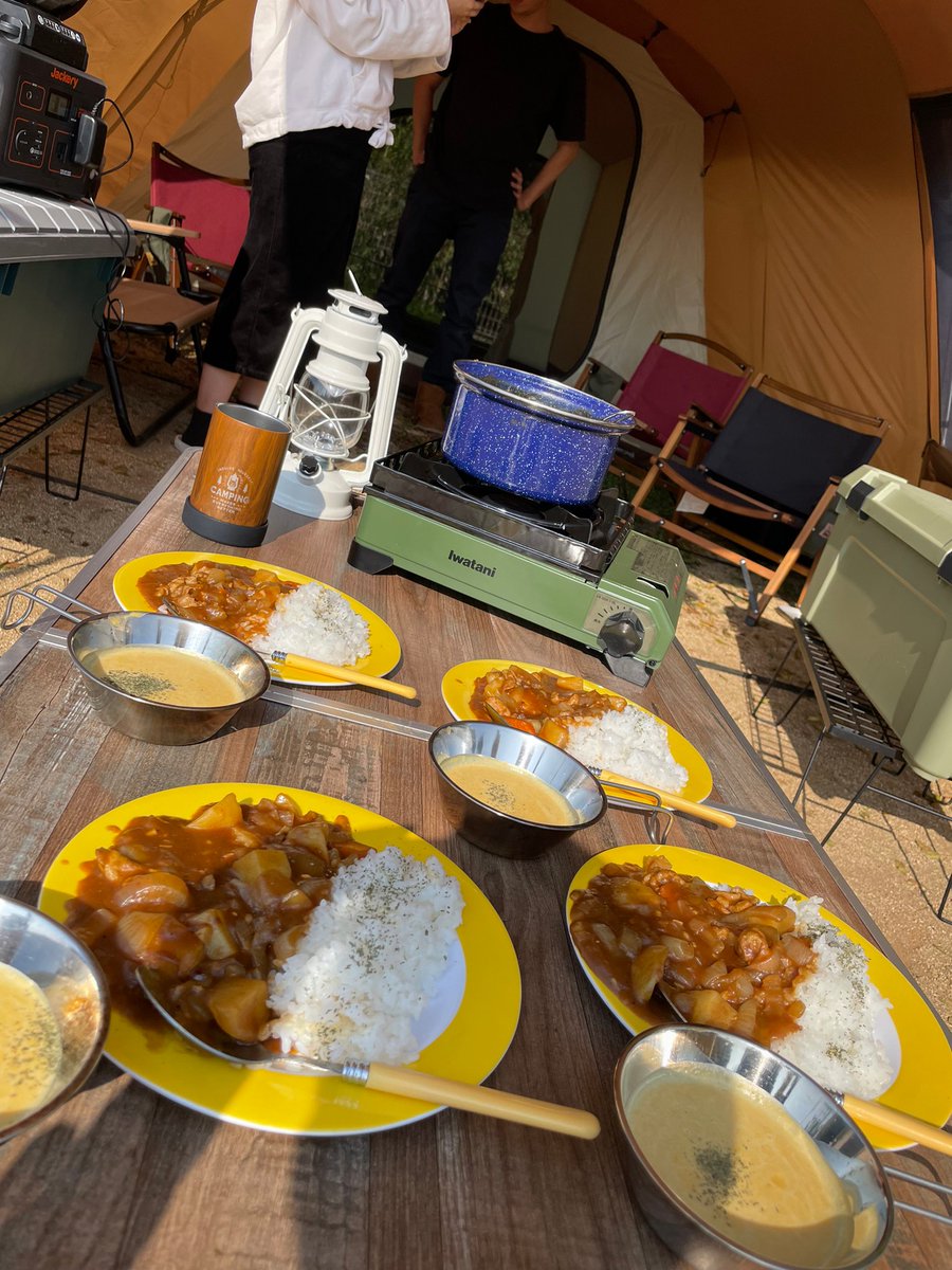 AskiaCamp's tweet photo. おはようございます☺︎
#香川県 ☀
お客様より #キャンプ 写真を頂きました🏕
素敵な空間すぎて感動です😍
ありがとうございます☺︎!
カレー🍛を作ったり、鍋をしたりしたそうです✨
持込みギアとアスキアからの貸出ギアでのキャンプスタイルです🏕🍀
オプションでは #OZPIG で焚き火とBBQを🎶 https://t.co/XnZcZvbrZS